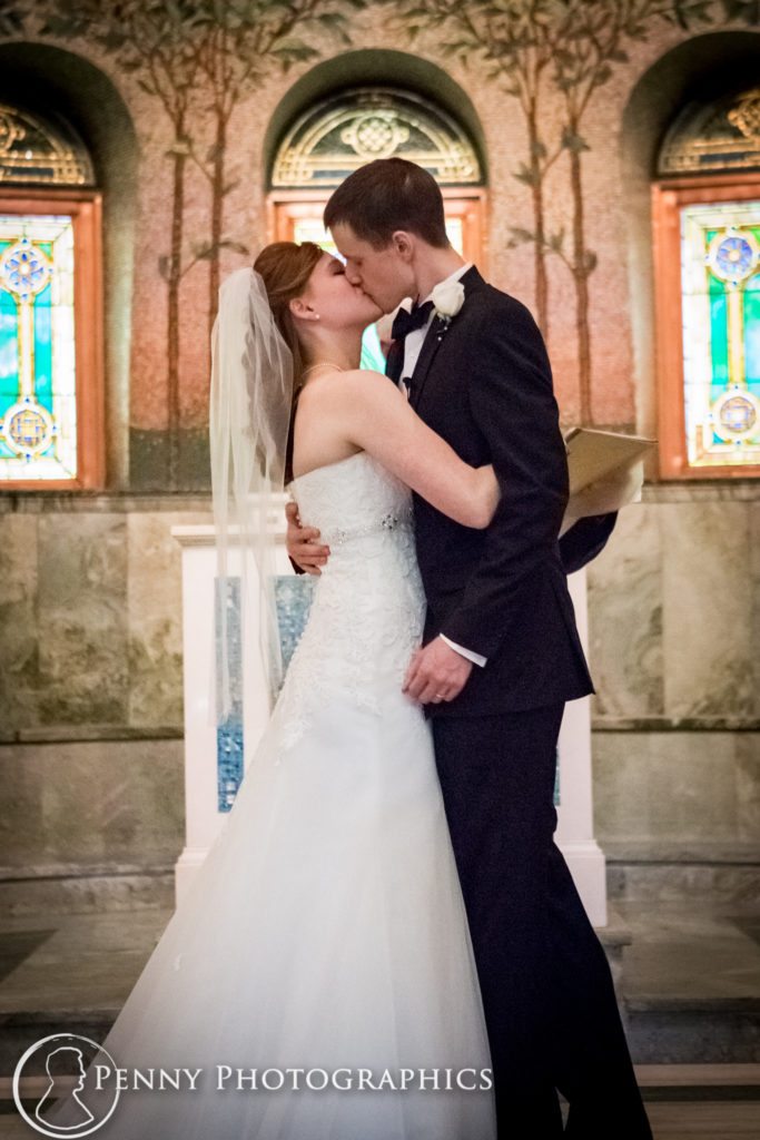 first kiss at the alter in Lakewood memorial church 