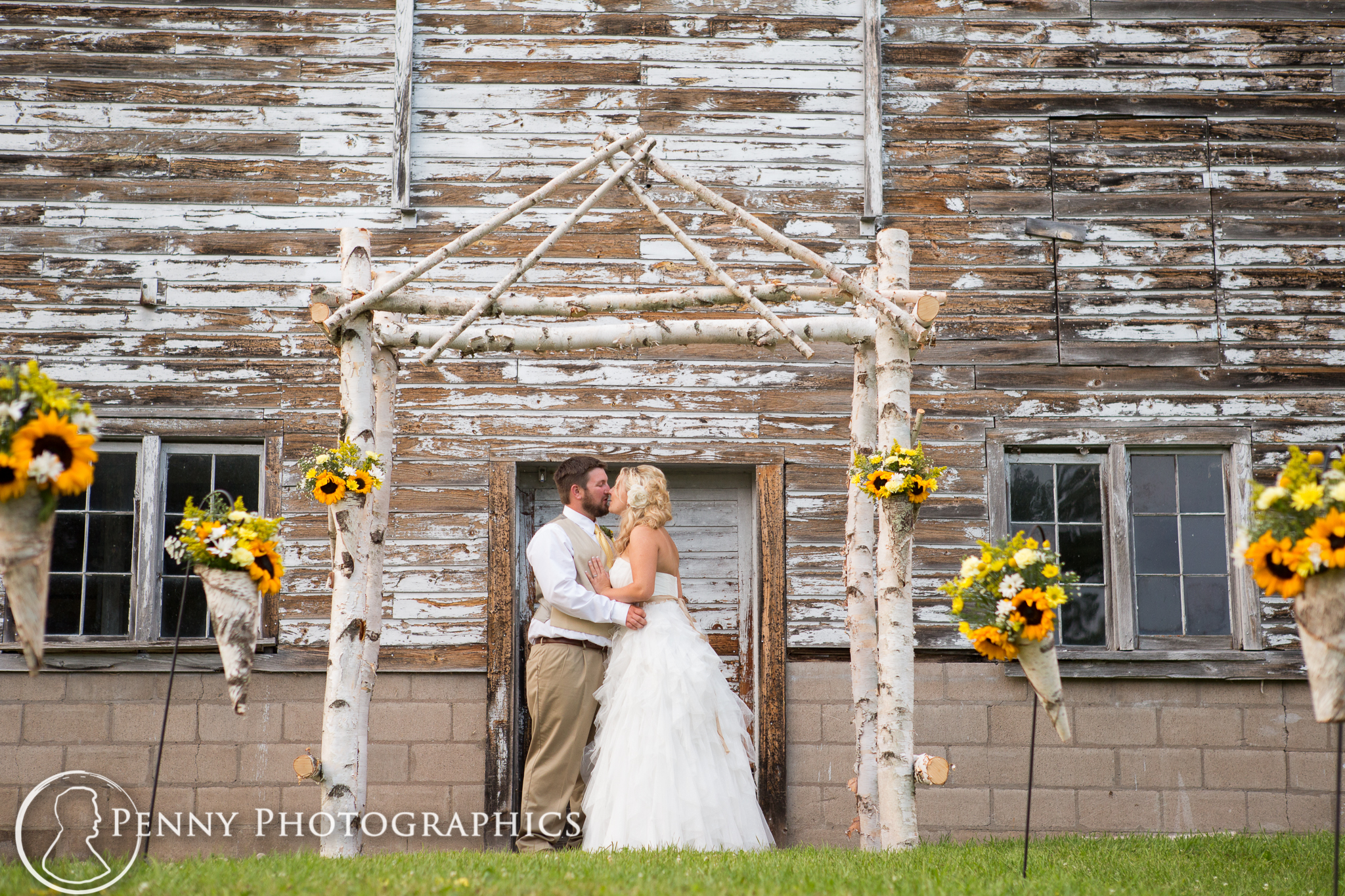 Couple at the barn alter outside Minneapolis